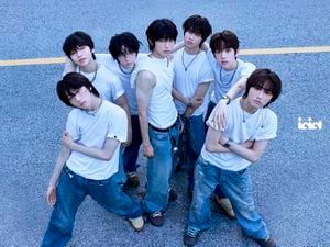 IDID ヨンフン music korea サインポラ 2YUMW5A4MUYRPKAH2DQ6UZYM7M.jpg