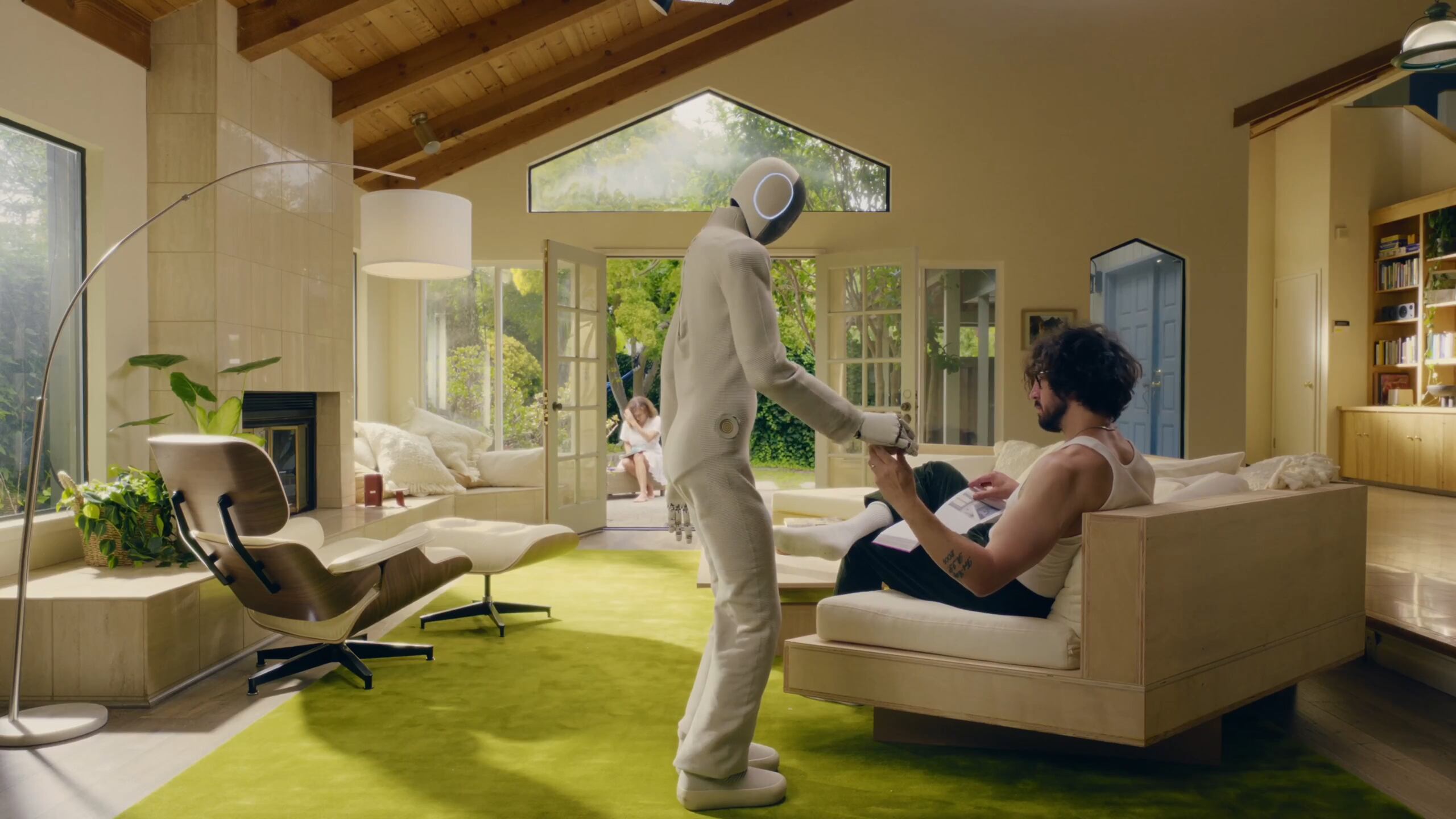 Neo Humanoid Robot Launch Draws Expert Doubts