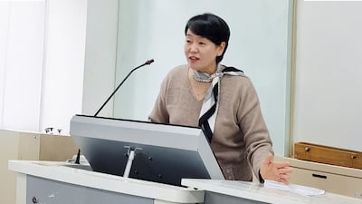 아이 가르치던 수영 강사에서 치매 노인 웃게 하는 ‘희망이’ 선생님으로
