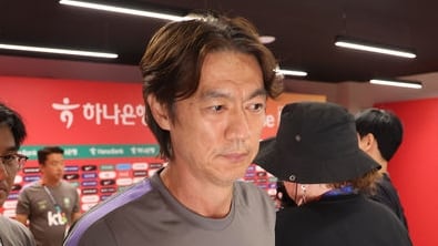 홍명보 감독, 연봉 추정치 38억원?…日 모리야스 2배 넘어