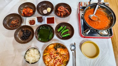 역사가 쌓은 향기와 소박한 맛… 소머리국밥과 곰치국에 담긴 삶