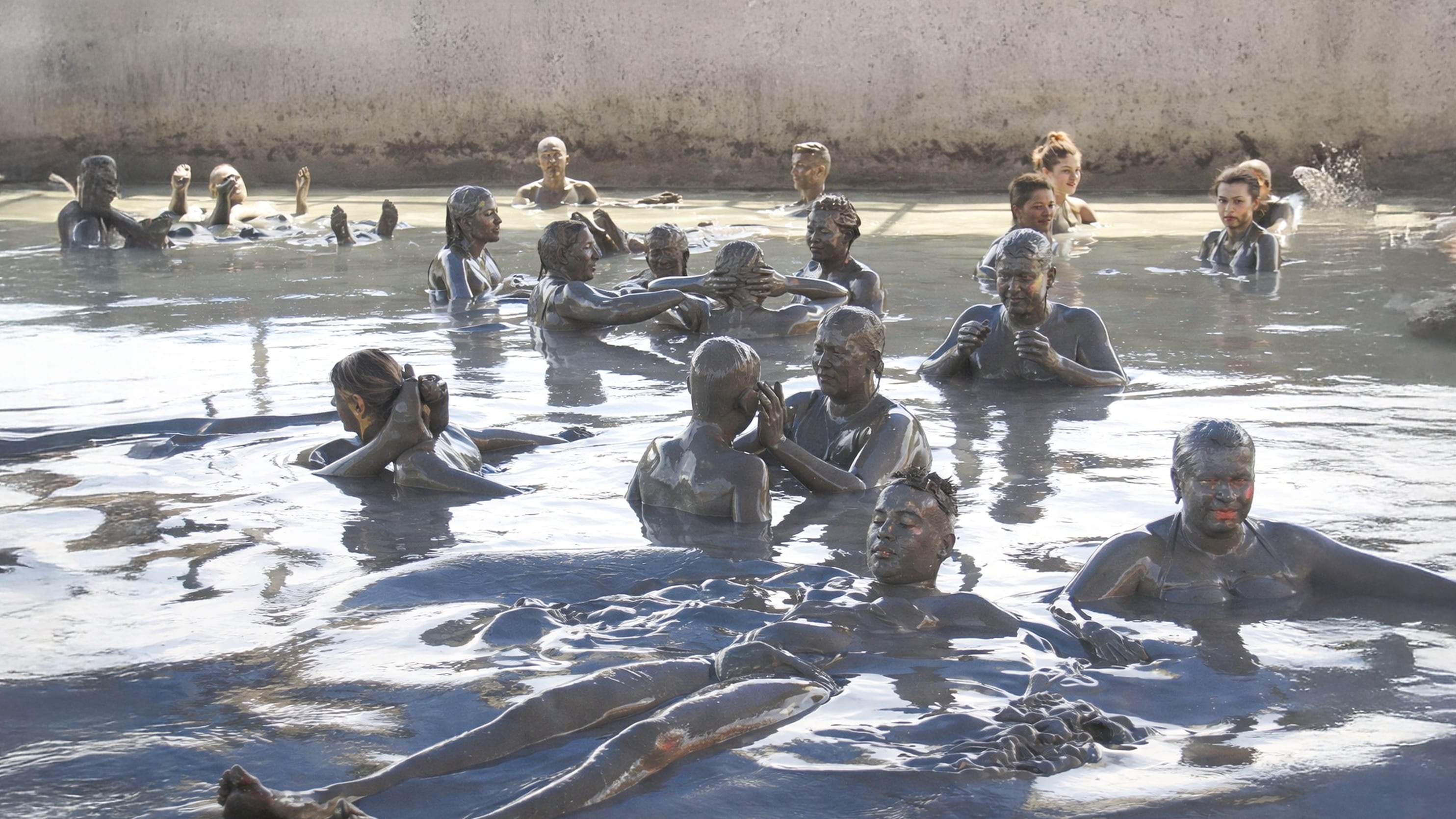 인천탐정사무소 서울탐정사무소 – 2500만 년 전 지각판이 빚은 ‘진흙 화산’ 속으로 몸을 던지는 사람들