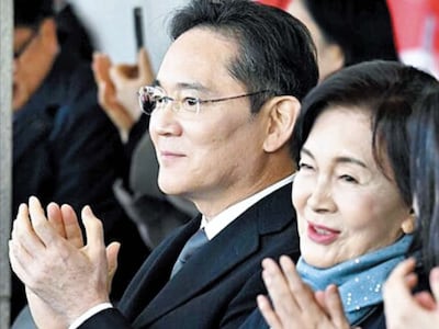 이재용 회장, 모친 홍라희 보유 삼성전자 718만주 매수