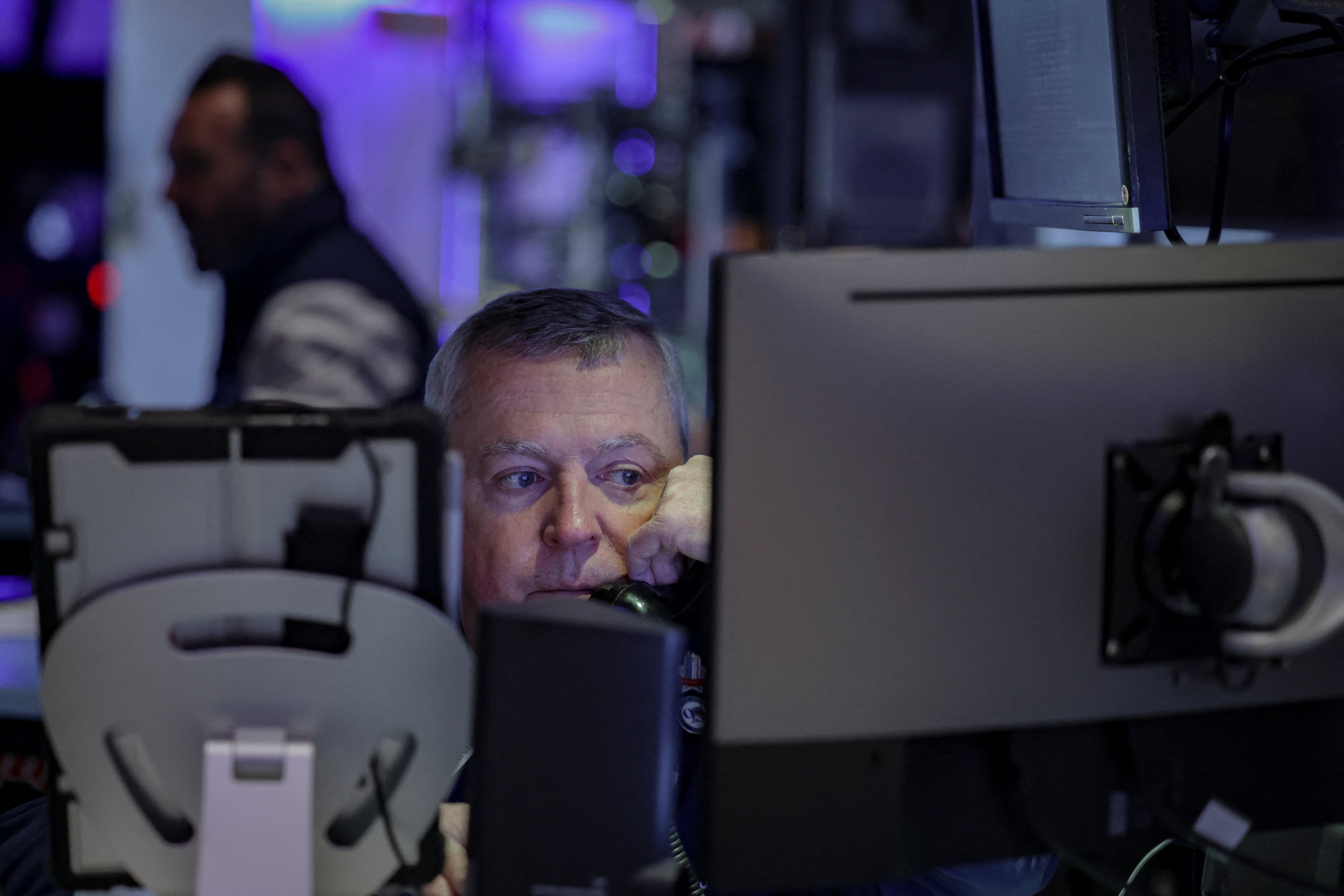 배럴당 110달러 눈앞에 둔 국제 유가…나스닥 2% 넘게 하락