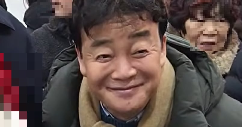 백종원, 지역축제서 포착... '방송 복귀설'엔 선긋기 - 뉴스 썸네일 이미지