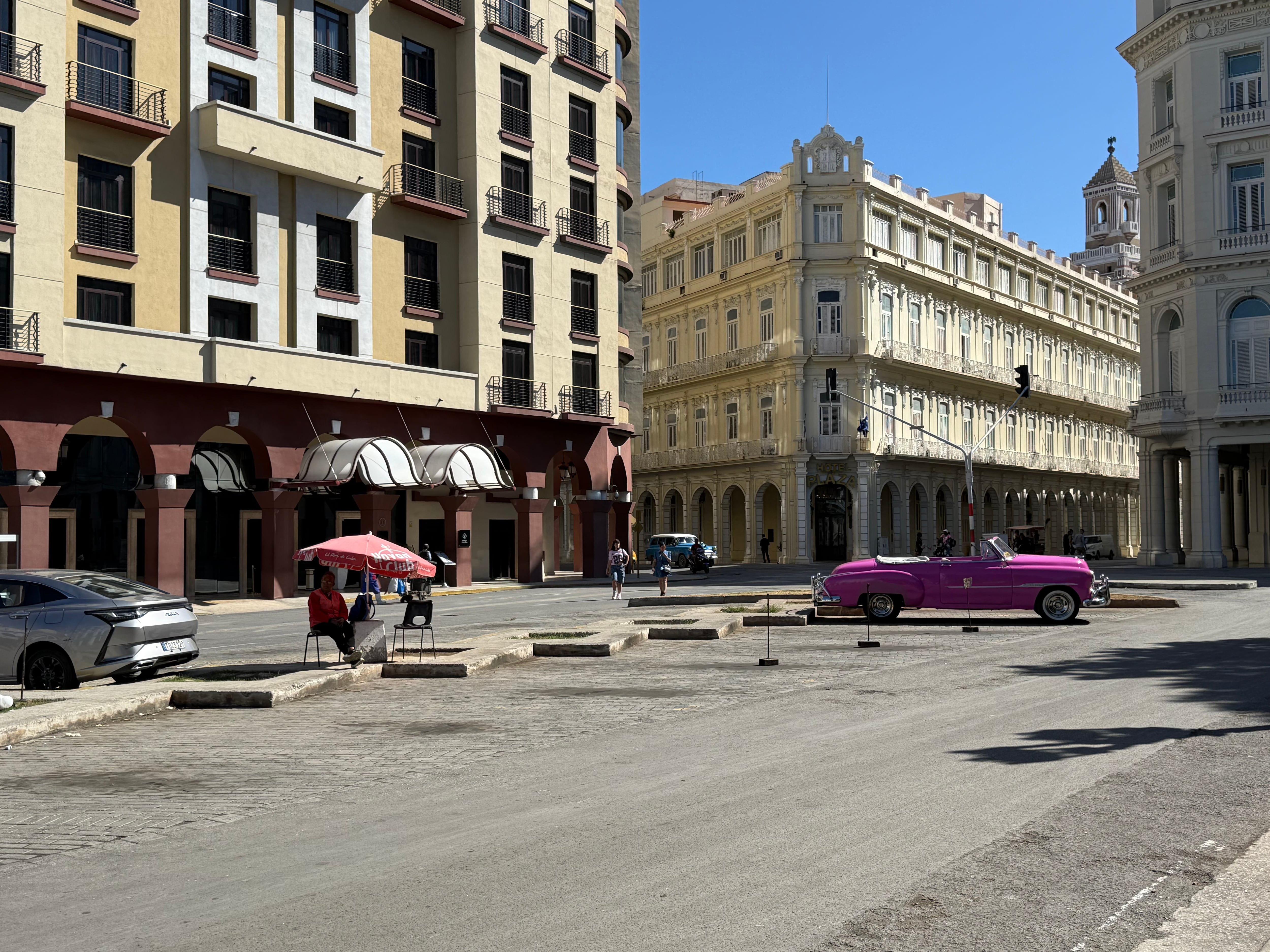 코로나 이어 대정전… 두번 죽는 ‘쿠바 목숨줄’ 관광업