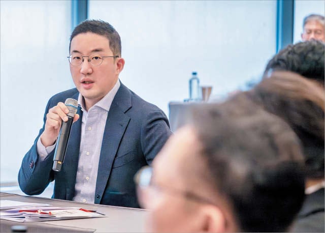 구광모 회장, LG그룹 사장단 회의서 “AX 과제, CEO가 방향 잡고 이끌어야”