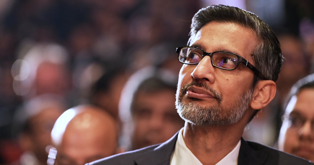 피차이 구글 CEO, 3년간 최대 1조원 받는다 - 뉴스 썸네일 이미지