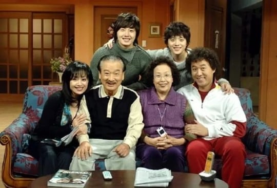 이순재가 2006~2007년 주연한 시트콤 '거침없이 하이킥'