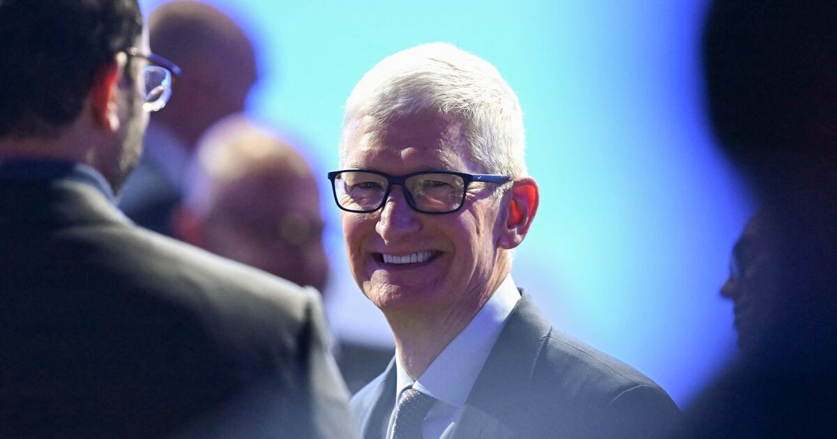 Apple CEO Tim Cook Prepares Long-Term Succession