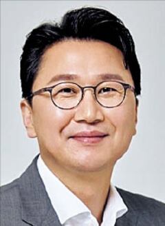 CEO를 양아들로 삼아 경영권 맡겨… 세라젬, 혈연 관계보다 전문성 중시