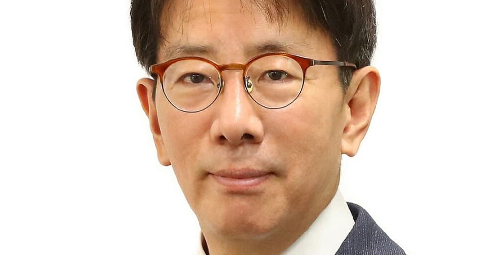 Photograph accompanying KB Financial nominates a division head as chairman after its bank trailed Shinhan by 233 billion won