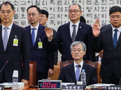 “제2 윤석열” 공세에 “모욕적”… 조희대, 준비한 원고 꺼내 6분간 반박