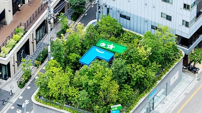 삼각김밥 집으러 갔다 옷까지 입어본다… 편의점 안에 생긴 피팅룸