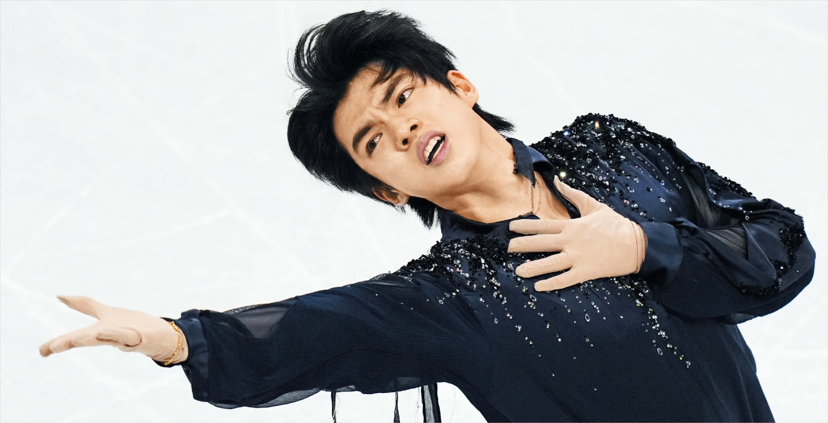 AP 연합뉴스차준환이 11일(한국 시각) 이탈리아 밀라노 아이스스케이팅 아레나에서 열린 동계올림픽 피겨스케이팅 남자 싱글 쇼트프로그램에서 열정적인 연기를 펼치고 있다. 쇼트프로그램을 6위로 끝낸 차준환은 14일 새벽 프리스케이팅에서 메달에 도전한다.