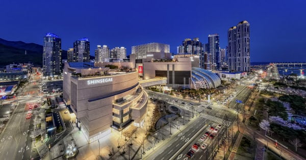 Shinsegae Department Store Acquires Lotte Centum City Branch - 조선일보
