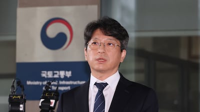 ‘첫 출근’ 홍지선 국토장관 후보자 “선호 입지에 양질의 주택 신속 공급”