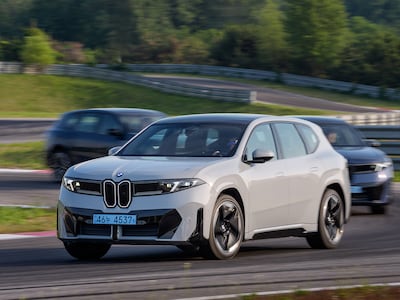 계기판 없앤 BMW의 승부수…신형 iX3 타보니