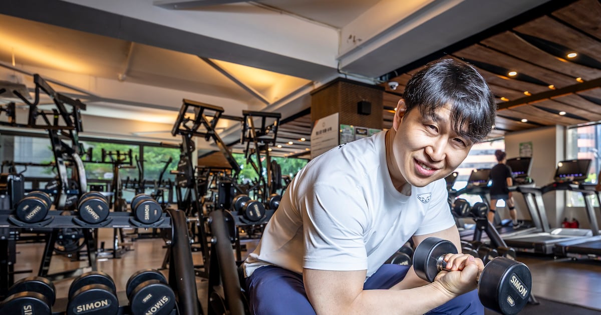 “무너지지 않는 몸과 마음이 당신의 핵심 전략 자산… 운동하라, 재벌 회장처럼”