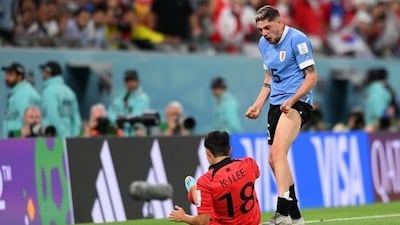 한국 최고 재능 이강인이 '눈찢기-거친 태클 논란' 빌런과 한솥밥? PSG, '라커룸 분열' 레알 미드필더 관심