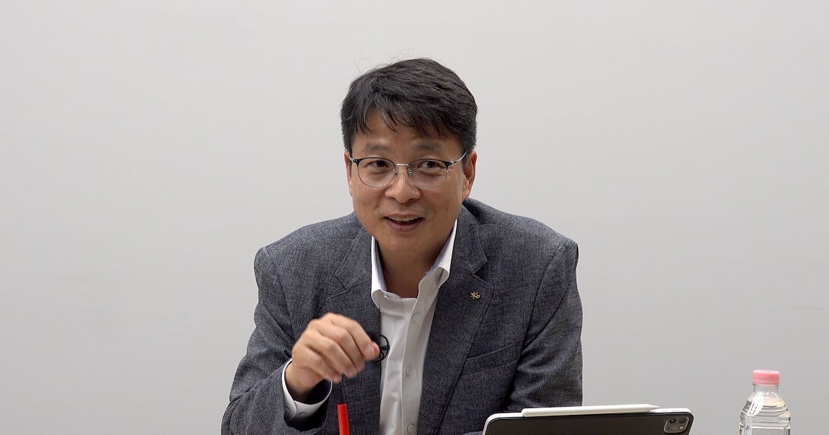 “요즘 실버타운, 부부는 별로 없고 이런 관계 많다는데..”