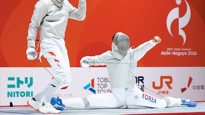 오상욱 ‘승리의 다리찢기’… 아시안게임 2연패