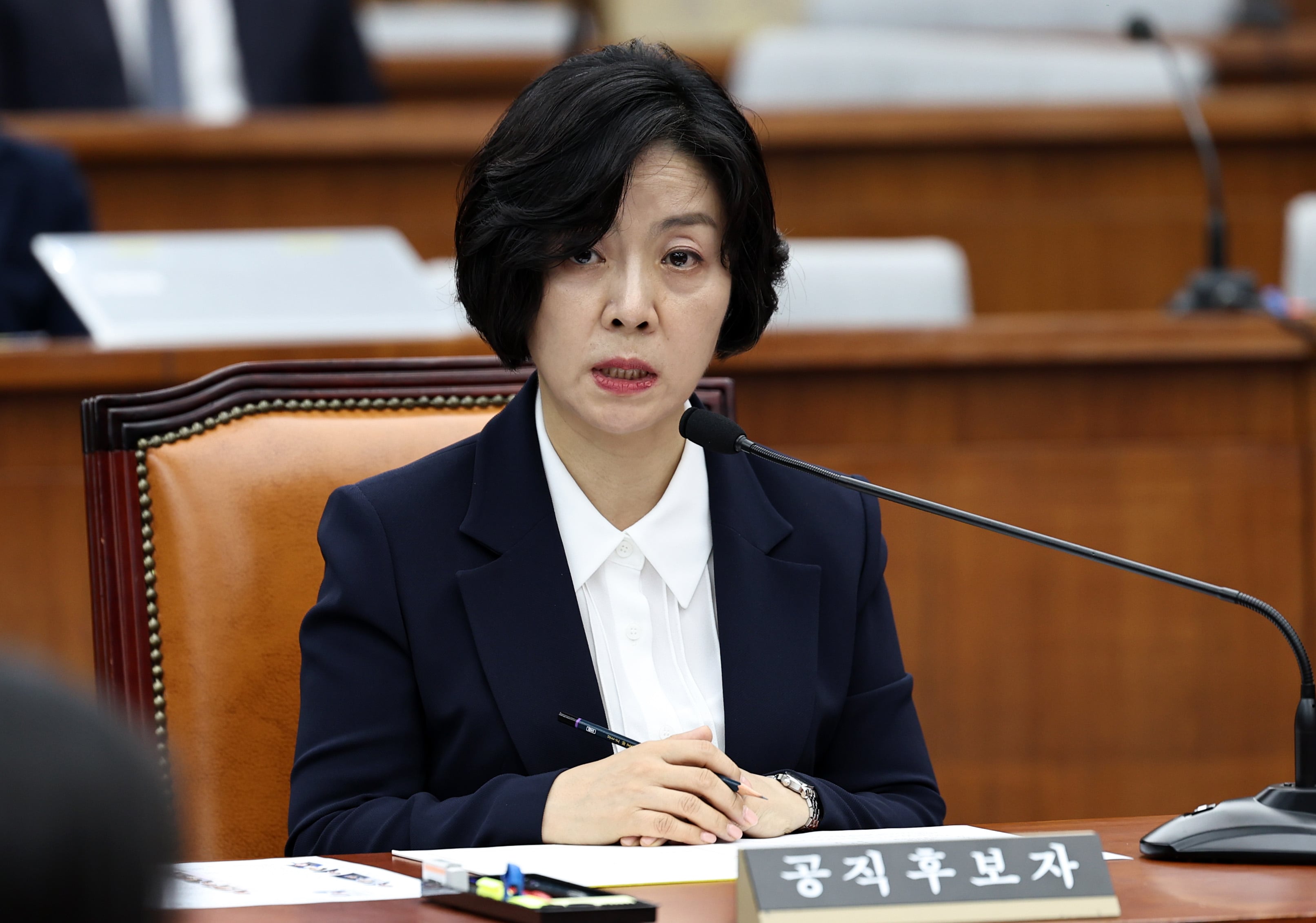 이숙연 대법관 후보자가 지난달 25일 오전 서울 여의도 국회에서 열린 국회 인사청문특별위원회 인사청문회에서 질의에 답변하고 있다. /뉴스1