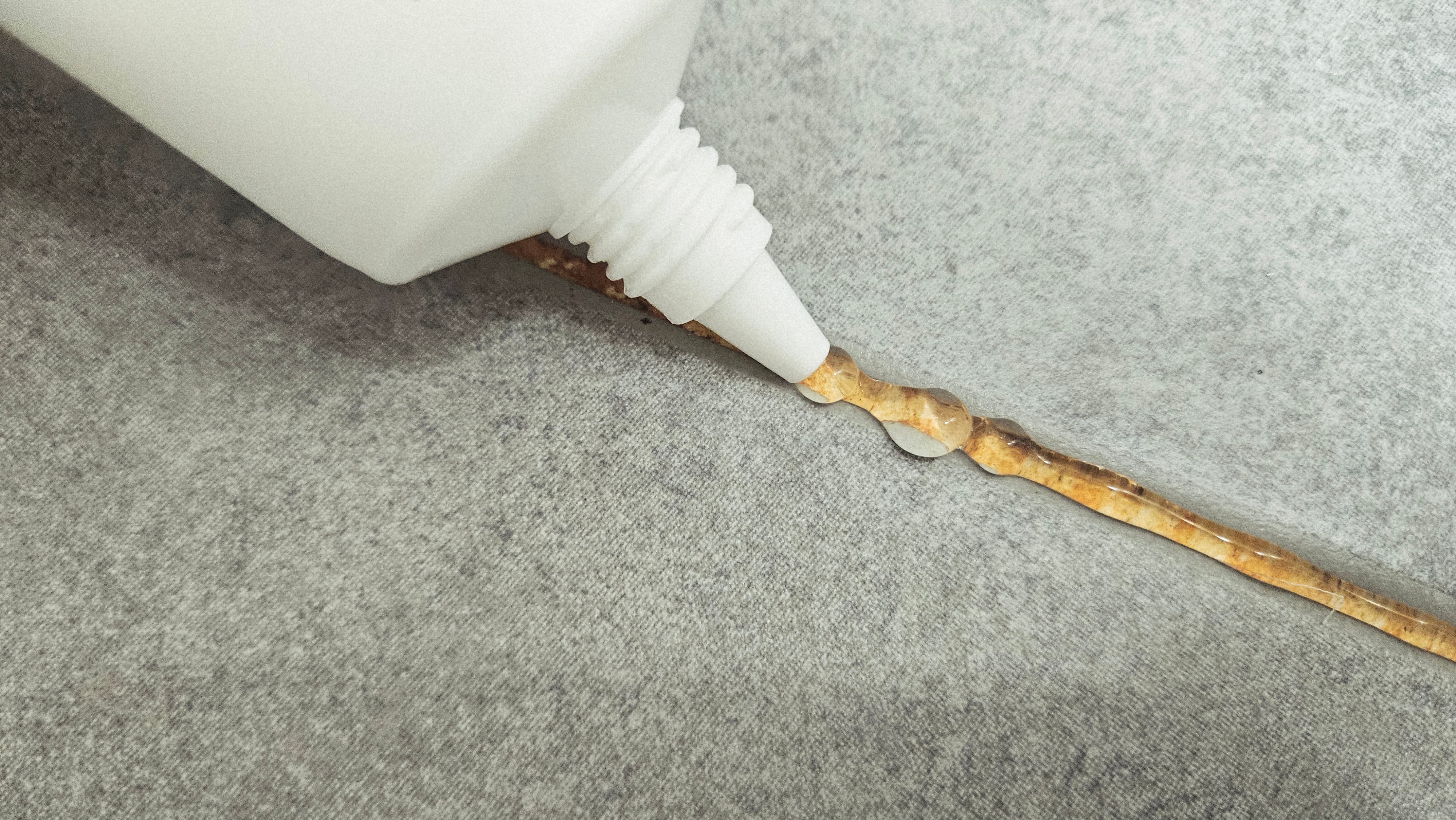 안 흘러내리니 이렇게 쉽네, 20만개 대박난 곰팡이 제거젤 단독 특가