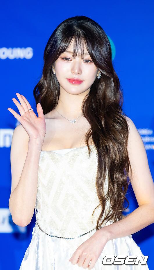 IVE's Jang Wonyoung to Host Year-End Music Festival for Third Consecutive Year