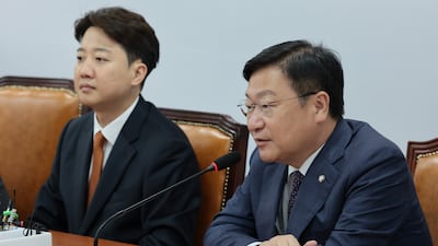 People Power, Reform Leaders Explore Pre-Election Merger