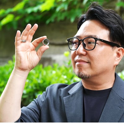 거추장스럽지 않아 잘 때도 차는 8만원대 한국 스마트링, 일본에서 대박