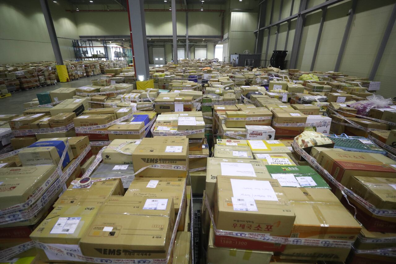 C컷] 창고 가득 보내오는 튀르키예 구호물품, image size:1280x853