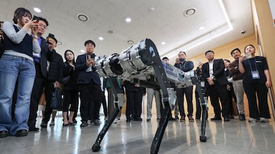“육군, 소방청 갈래요” 로봇개 취업박람회