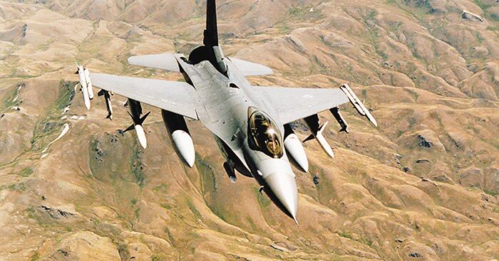 40초면 敵 제압하는 근접전의 명수, 경량 전투기 F-16도 개발