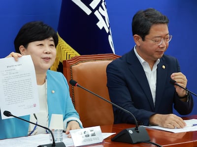 與 “조희대, 남은 후보 중 대법관 재제청해야…靑 요구 타당”