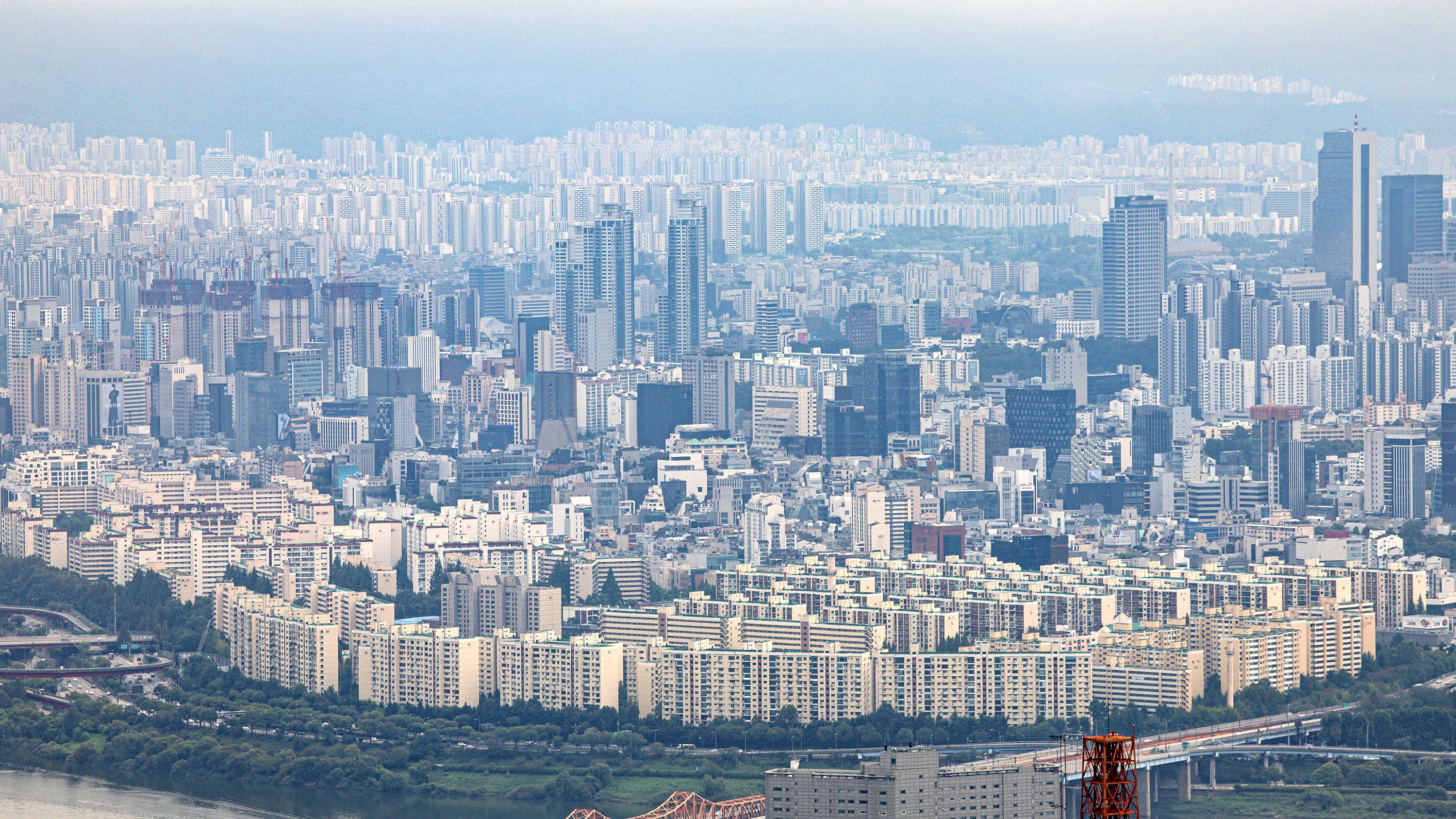 오세훈 5선이 당긴 공급 드라이브… 강북 재개발·강남 재건축 70곳 명암