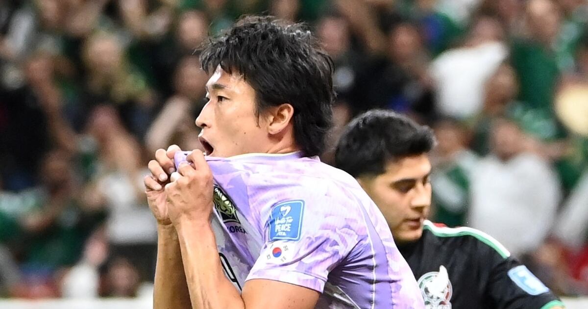 멕시코전 패배 후 '극장골 실패' 자책하며 고개 숙인 조규성