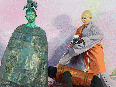 “오늘은 내가 유물”... 전국민 축제 된 ‘국중박 분장놀이’