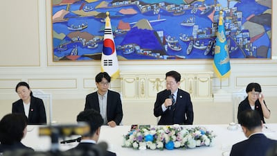 李, 취임 첫 시민사회 초청… “사회 대개혁서 몫 크다”