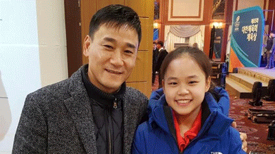 8년 만에 다시 날아오른 딸… 해설하다 울어버린 아버지