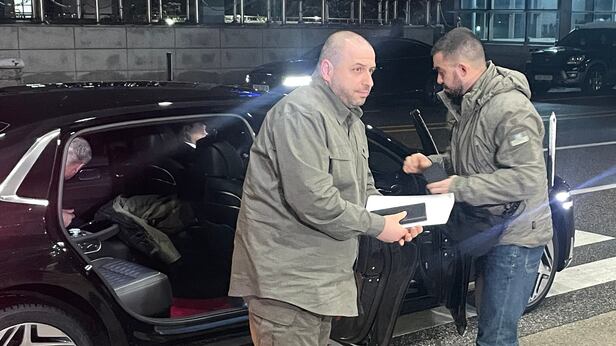 Adore Supports NewJeans' Hani Amid Controversy Over 'Ignore' Comment