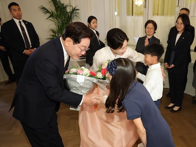 벨기에 교민 만난 李 “대한민국, 빠르게 회복중...훨씬 더 나은 모습 보여드릴 것”