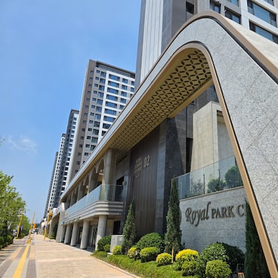 330m 대문인가, 성문인가... 요즘 아파트 초대형 문주 경쟁