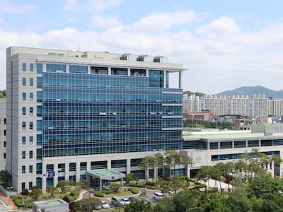 미성년 친딸 흉기로 위협하고 폭행한 엄마, 징역 2년