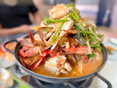 서해로 달려보자… 해물칼국수에 뼈해장국 거쳐 ‘마지막 상궁’ 손맛까지