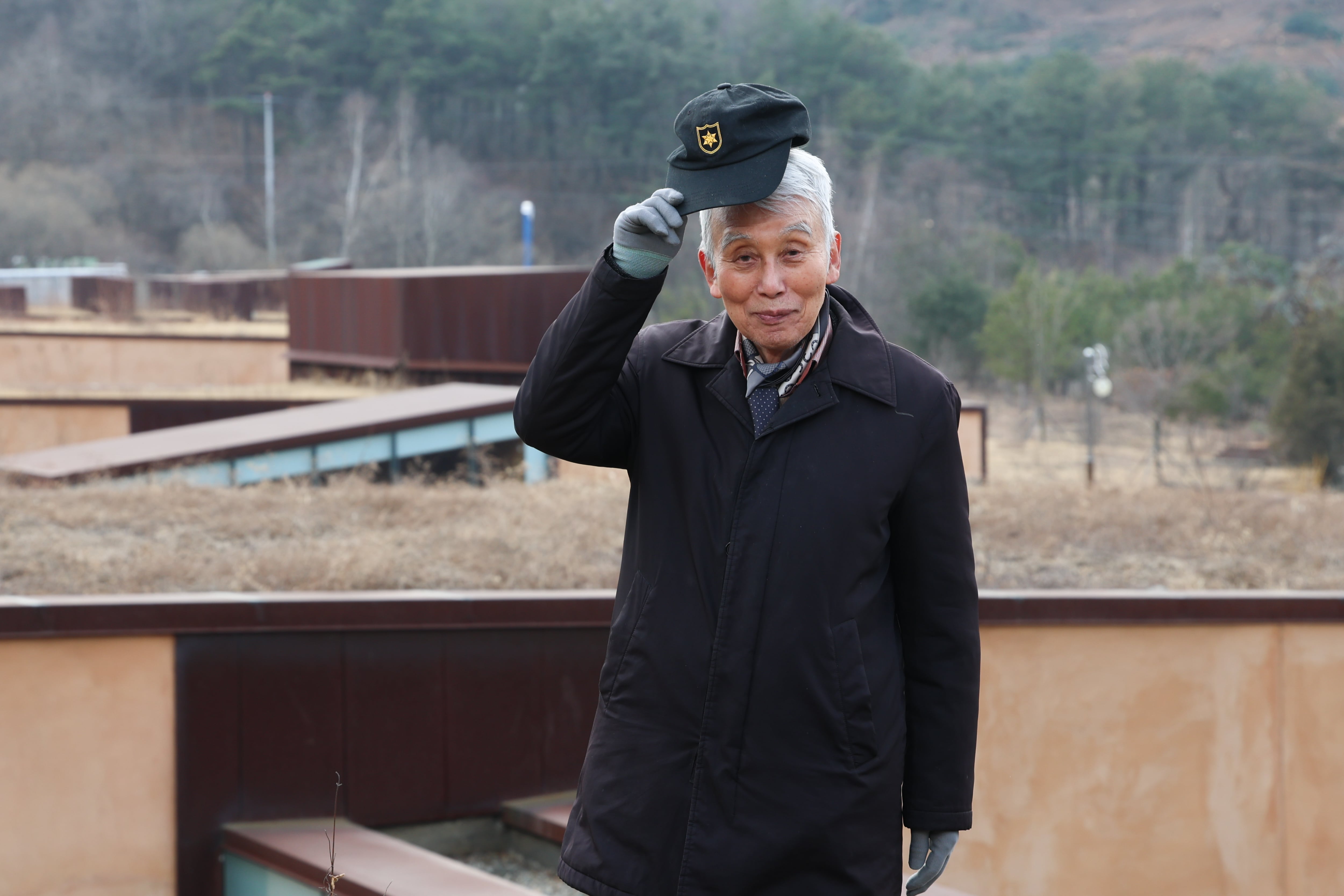 강원도 인제군 서화리에 있는 한국DMZ 평화생명동산에서 만난 정성헌 이사장. 12사단 모자를 즐겨 쓰는 그는