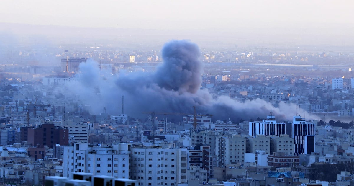 헐 이란 공습 직전에 12억 베팅한 사람 있대. 냄새 안 남?