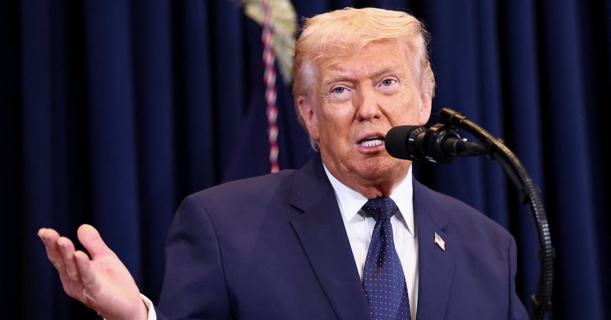 트럼프가 이란 공격 5일 미룬다는 글 전부 대문자로 쓴 거 봤어?