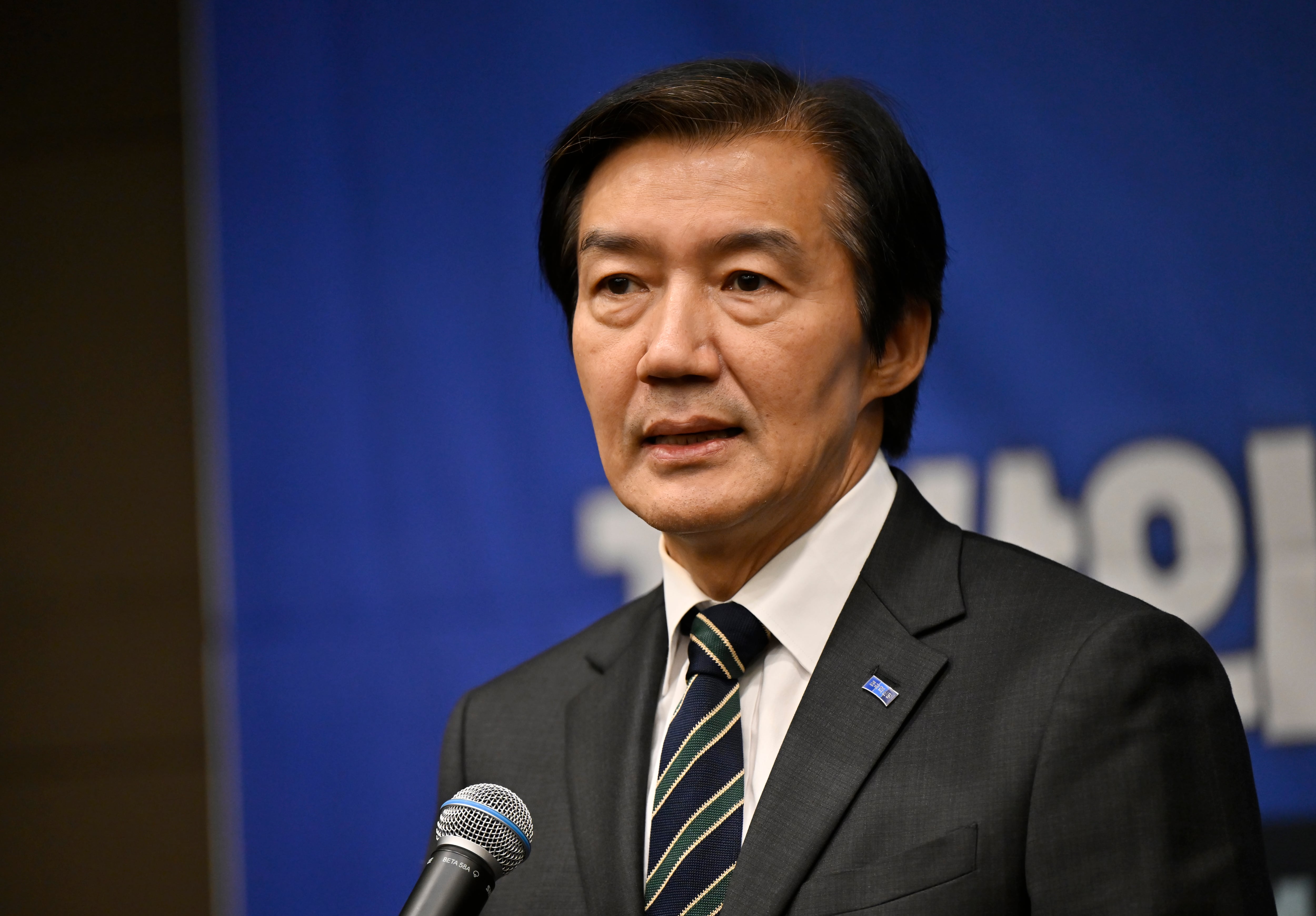 조국·김남희, ‘전건송치’ 두고 이틀째 공개 설전...”무원칙" “구태정치”