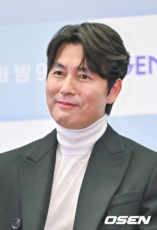 Jung Woo-sung's Attendance at the Blue Dragon Film Awards Sparks Interest Amid Controversy